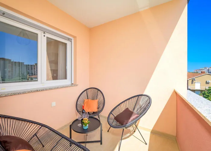 J&j New Modern Elegant With Balcony And Loggia - Free Private Parking Fast Wi-fi And 3 Air Conditioners 아파트 *