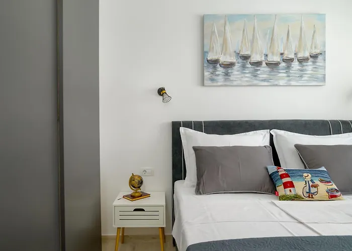 公寓 J&j New Modern Elegant With Balcony And Loggia - Free Private Parking Fast Wi-fi And 3 Air Conditioners *