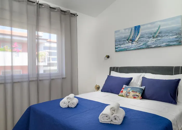Appartement J&j New Modern Elegant With Balcony And Loggia - Free Private Parking Fast Wi-fi And 3 Air Conditioners